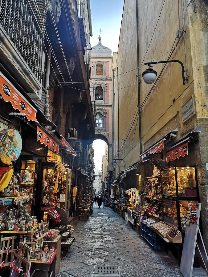 La Casetta Di Assunta Napoli Bagian luar foto